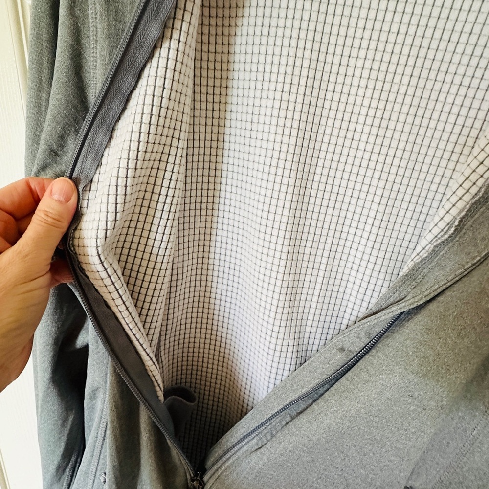 Columbia Women's Gray Jacket - Picture 11 of 12